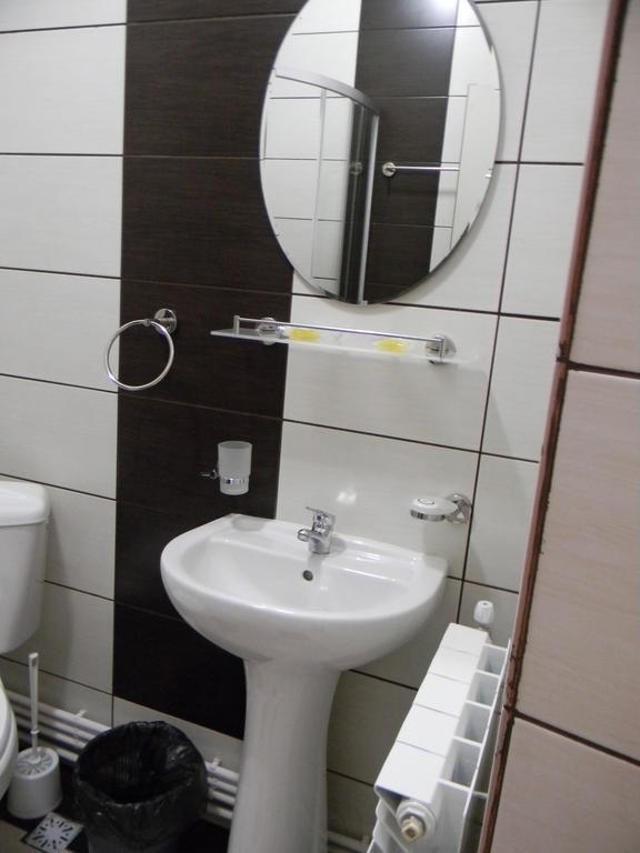 Pensiunea Eden Băile Olăneşti Zimmer foto